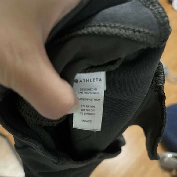 ATHLETA pointe knit charcoal black slim leggings with zip pocket petite 2 - Picture 7 of 7